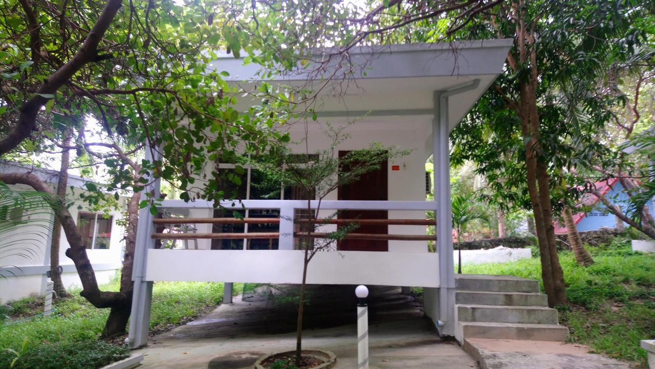 Studio di 80 m² in con 1 bagno privato in zona Spiaggia Coconut Beach Derm Tkov Village Esterno foto