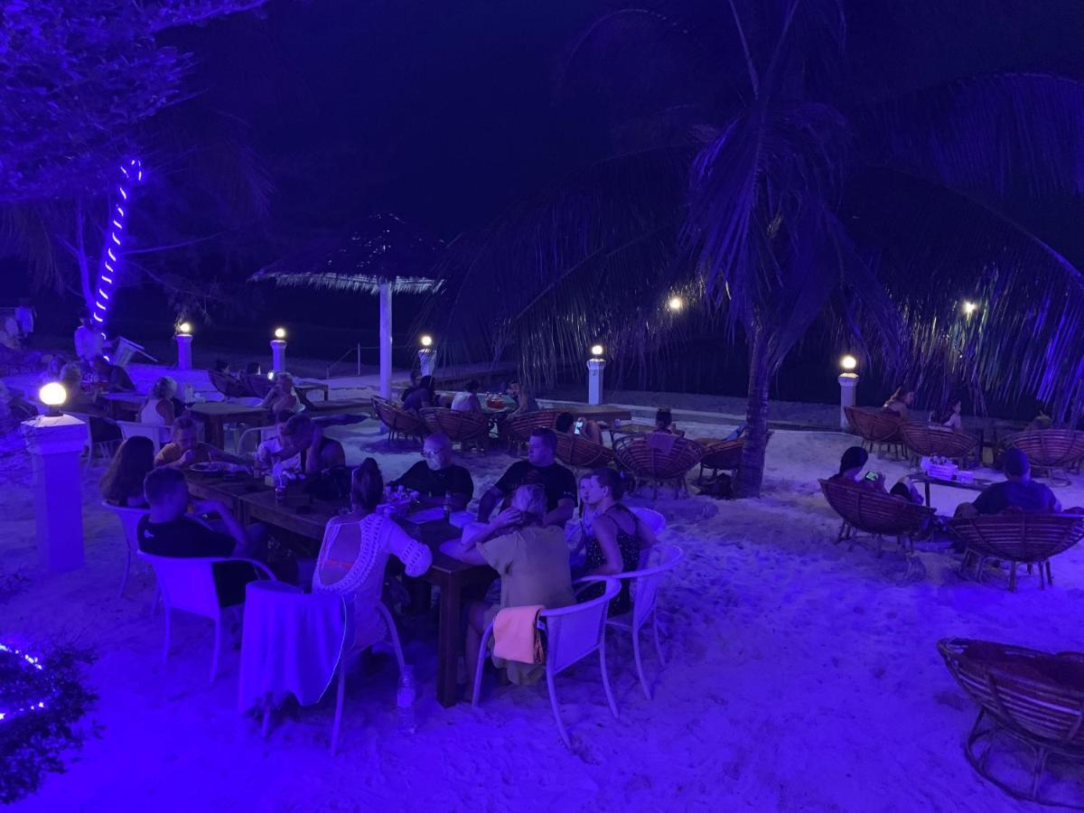 Studio di 80 m² in con 1 bagno privato in zona Spiaggia Coconut Beach Derm Tkov Village Esterno foto